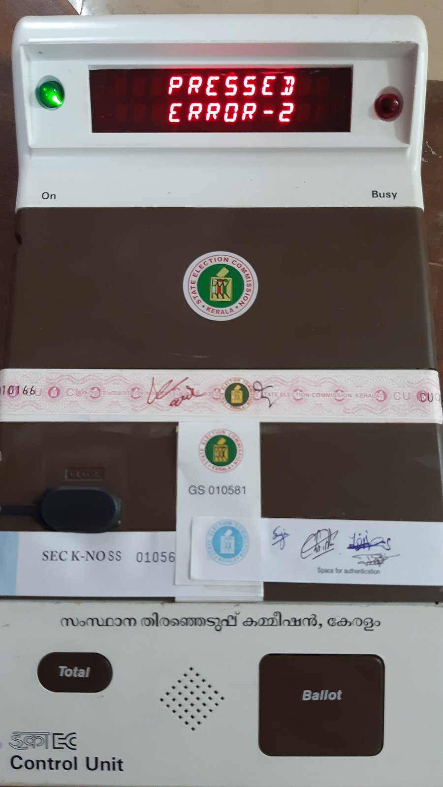 Figure 1 · The control unit of an Electronic Voting Machine (EVM), used at polling booths to record and count votes · Photo: Shagil Kannur / Wikimedia Commons / CC BY-SA 4.0