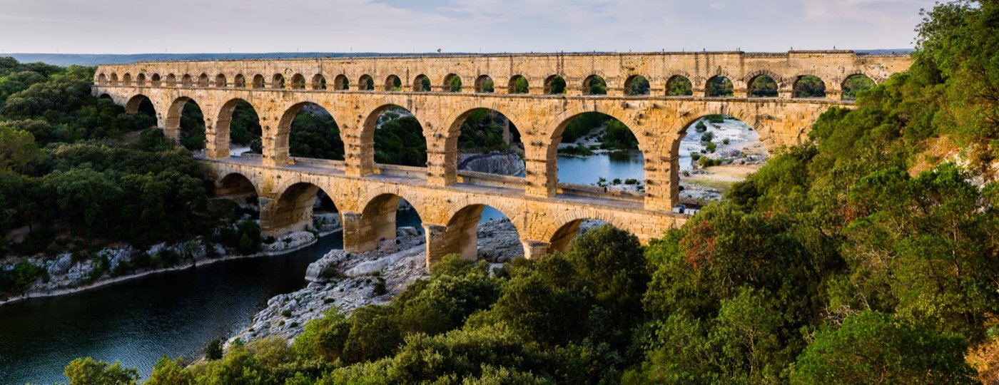 Figure 3 : The Pont du Gard, near Nimes in France, a Roman aqueduct bridge built in the first century BCE. Roman engineers built massive aqueducts like this one across three continents to carry water into their cities. Photo: Benh LIEU SONG / Wikimedia Commons / CC BY-SA 3.0.